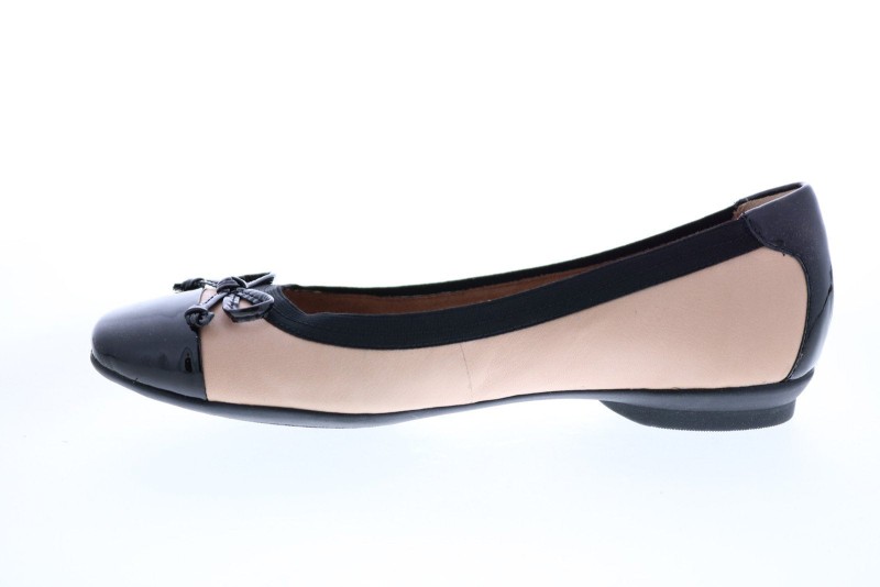 Clarks Candra Glow 26105699 Womens Beige Black Narrow Leather Ballet Flats Shoes (5)