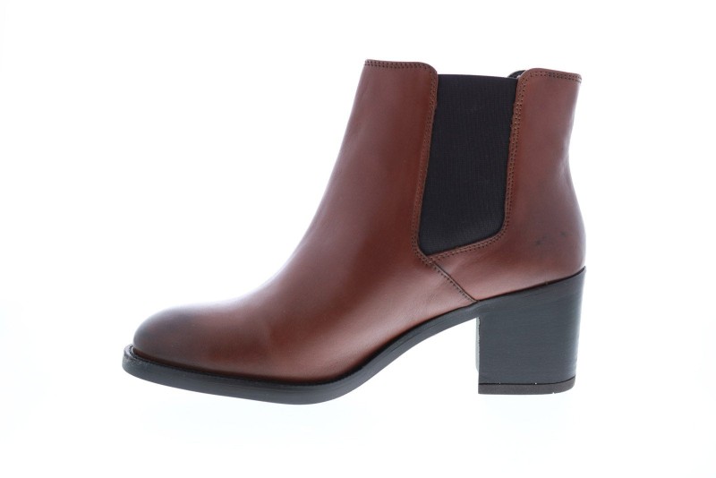 Clarks Mascarpone Bay 26135270 Womens Brown Leather Slip On Chelsea Boots (5)