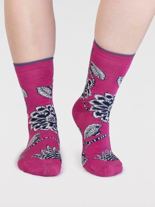 Freja Organic Cotton Abstract Flower Socks In Raspberry Pink By Thought, Size 4-7