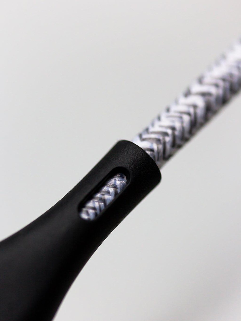 Syllucid Charge: Cable (4)